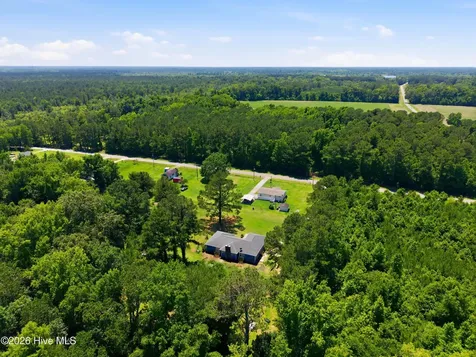 1295 Moore Town Road Rocky Point NC 28457