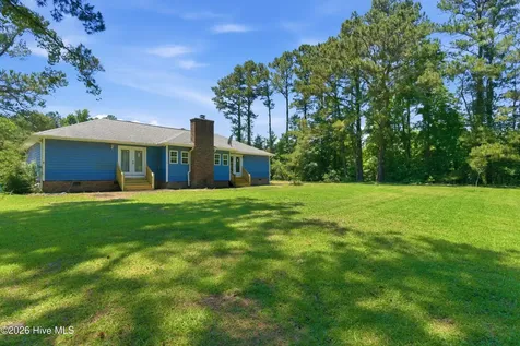 1295 Moore Town Road Rocky Point NC 28457