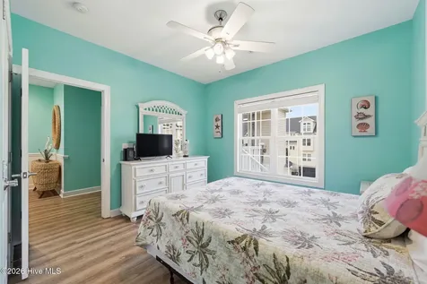 215 Summer Winds Place Surf City NC 28445