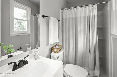 14 Delight Court Jacksonville NC 28546