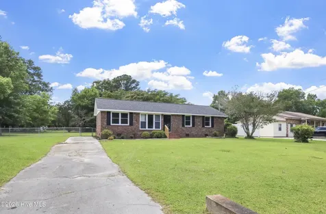 14 Delight Court Jacksonville NC 28546