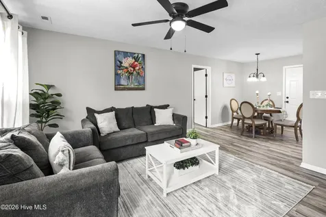 14 Delight Court Jacksonville NC 28546