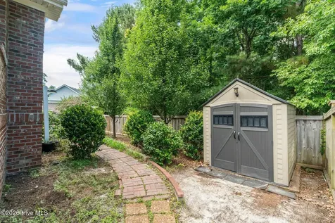 621 Blue Point Drive Wilmington NC 28411