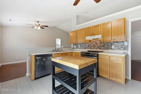 128 Fodder Drive Hubert NC 28539