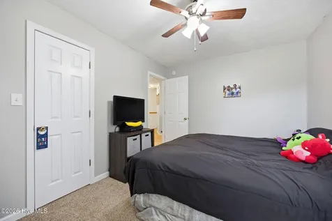 205 Middle Ridge Drive Hubert NC 28539