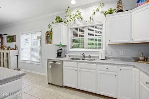 205 Middle Ridge Drive Hubert NC 28539