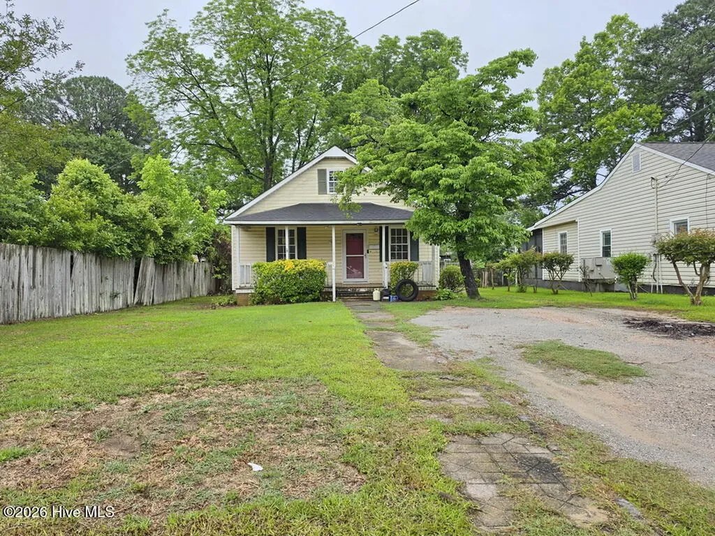 1011 E 6th Street Washington NC 27889