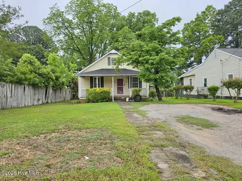 1011 E 6th Street Washington NC 27889