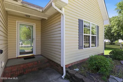 225 Yearling Loop Jacksonville NC 28540