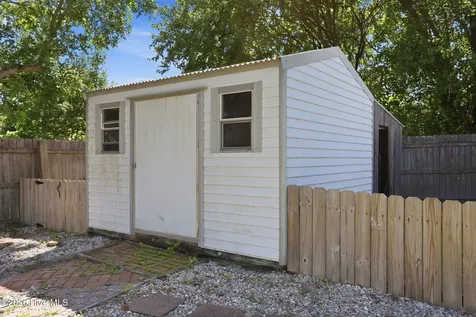 225 Yearling Loop Jacksonville NC 28540
