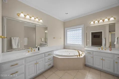 2094 Autumn Drive Kinston NC 28501