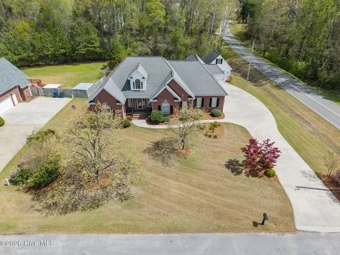 2094 Autumn Drive Kinston NC 28501