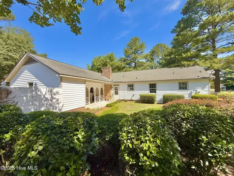 2320 Dogwood Lane Kinston NC 28504