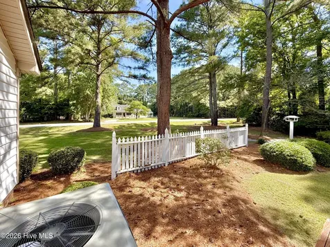2320 Dogwood Lane Kinston NC 28504