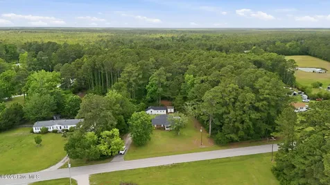 2379 Mill Creek Road Newport NC 28570
