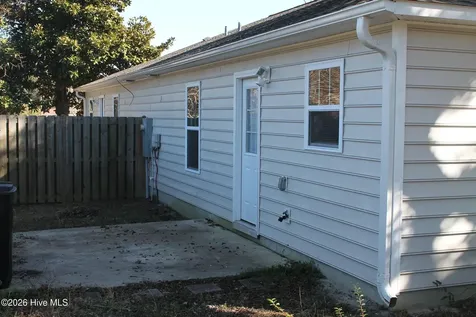 300 Williams Store Road Hampstead NC 28443