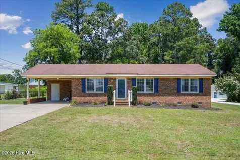 1910 Carolina Circle Goldsboro NC 27530