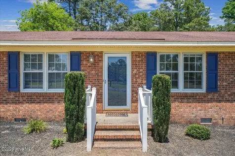 1910 Carolina Circle Goldsboro NC 27530