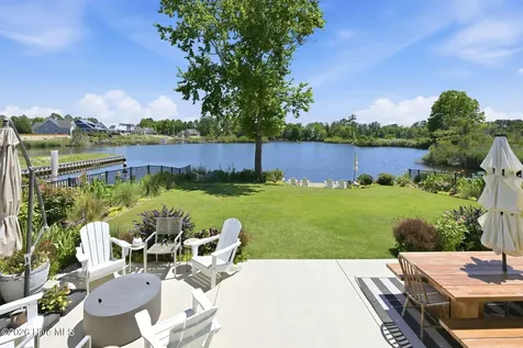 109 Shoreview Drive New Bern NC 28562