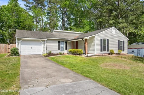620 Shadowridge Road Jacksonville NC 28546
