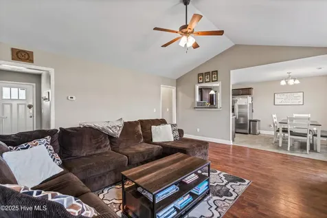205 Long Neck Drive Richlands NC 28574