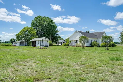 1352 Cornwallis Road Rose Hill NC 28458