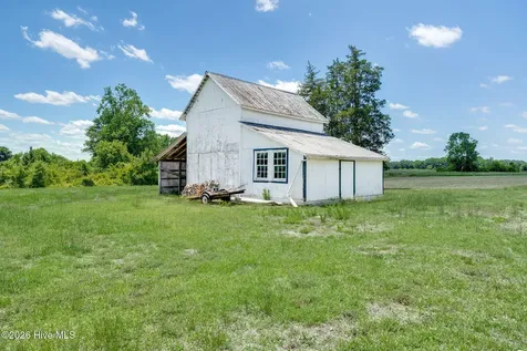 1352 Cornwallis Road Rose Hill NC 28458