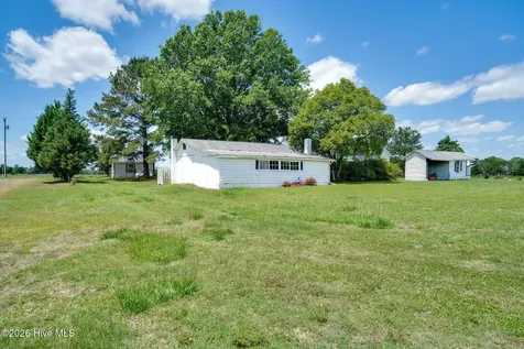 1352 Cornwallis Road Rose Hill NC 28458