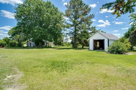 1352 Cornwallis Road Rose Hill NC 28458