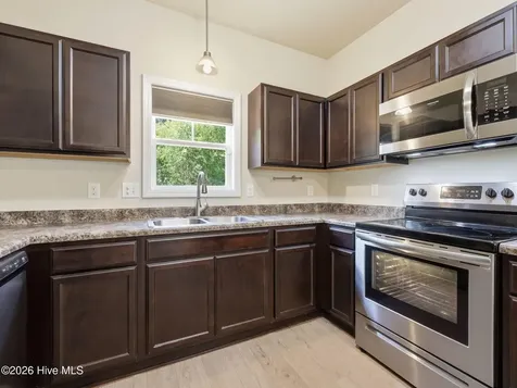 403 Frisco Way Holly Ridge NC 28445