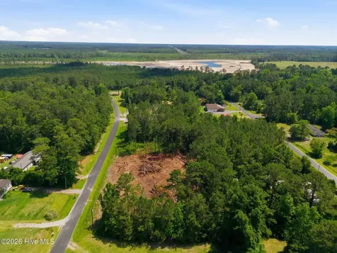 5066 Highland Drive SE Bolivia NC 28422