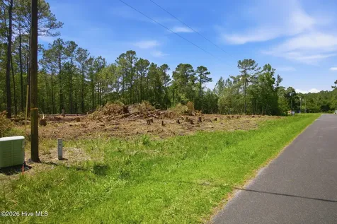 5056 Highland Drive SE Bolivia NC 28422