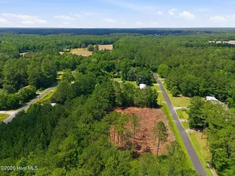 5056 Highland Drive SE Bolivia NC 28422