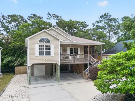 306 NE 46th Street Oak Island NC 28465