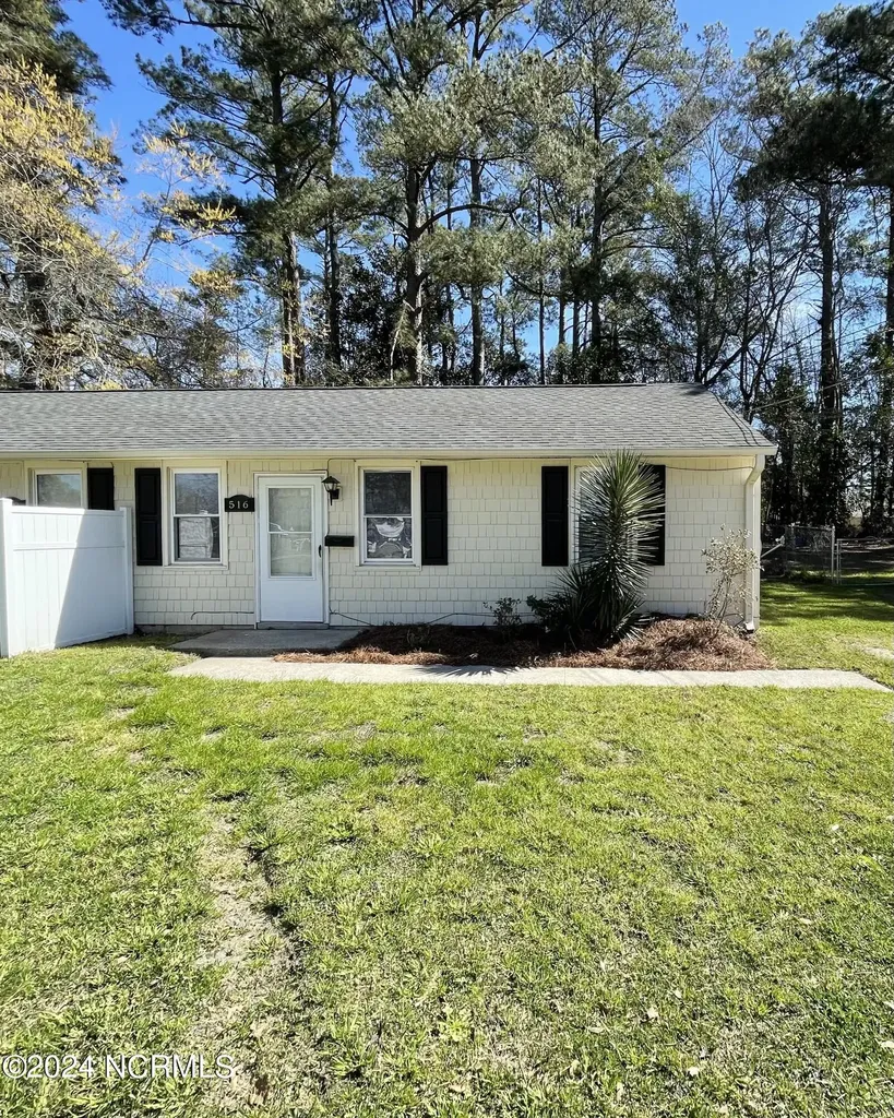 516 Elm Street Jacksonville NC 28540