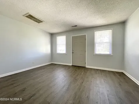 516 Elm Street Jacksonville NC 28540