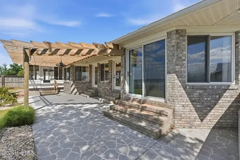132 Gemstone Drive Sneads Ferry NC 28460