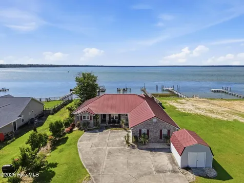 132 Gemstone Drive Sneads Ferry NC 28460