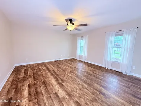 3255 Doug Drive Kinston NC 28504