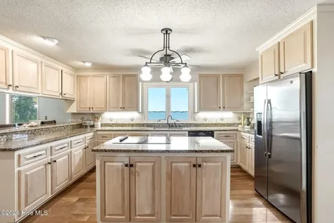 105 Magnolia Court Pine Knoll Shores NC 28512