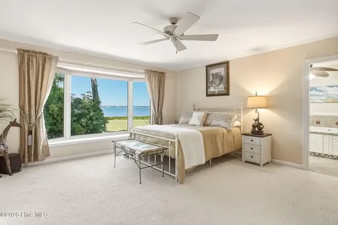 105 Magnolia Court Pine Knoll Shores NC 28512
