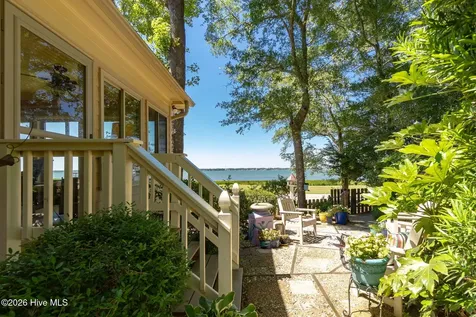 105 Magnolia Court Pine Knoll Shores NC 28512