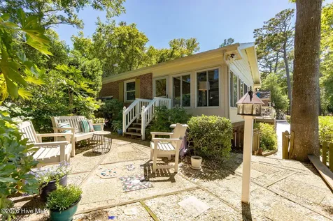 105 Magnolia Court Pine Knoll Shores NC 28512