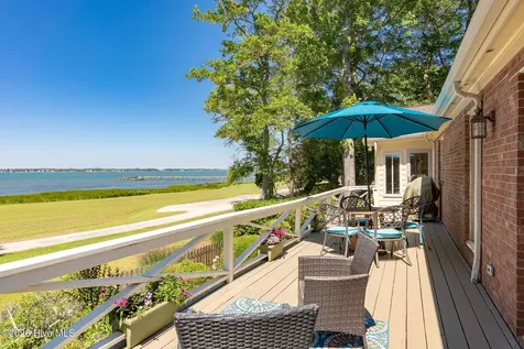 105 Magnolia Court Pine Knoll Shores NC 28512