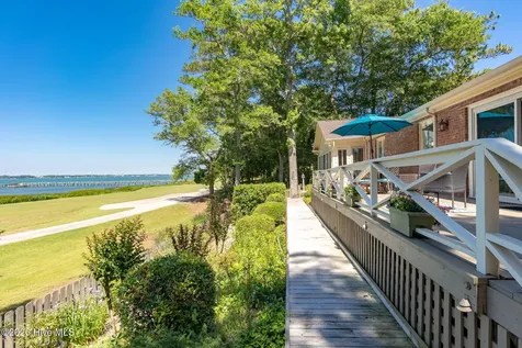 105 Magnolia Court Pine Knoll Shores NC 28512
