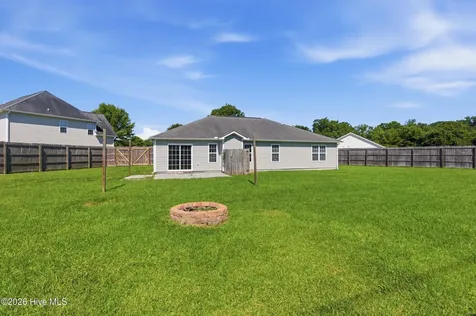2803 Lathams Battery Drive New Bern NC 28562