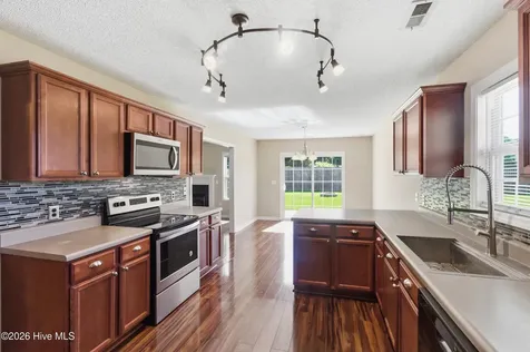 2803 Lathams Battery Drive New Bern NC 28562