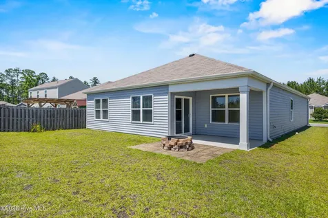 562 Draymore Drive NE Leland NC 28451
