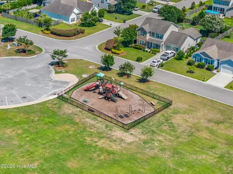562 Draymore Drive NE Leland NC 28451