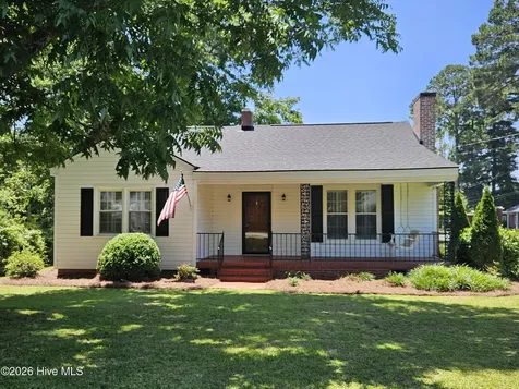 207 Stewart Avenue Clinton NC 28328
